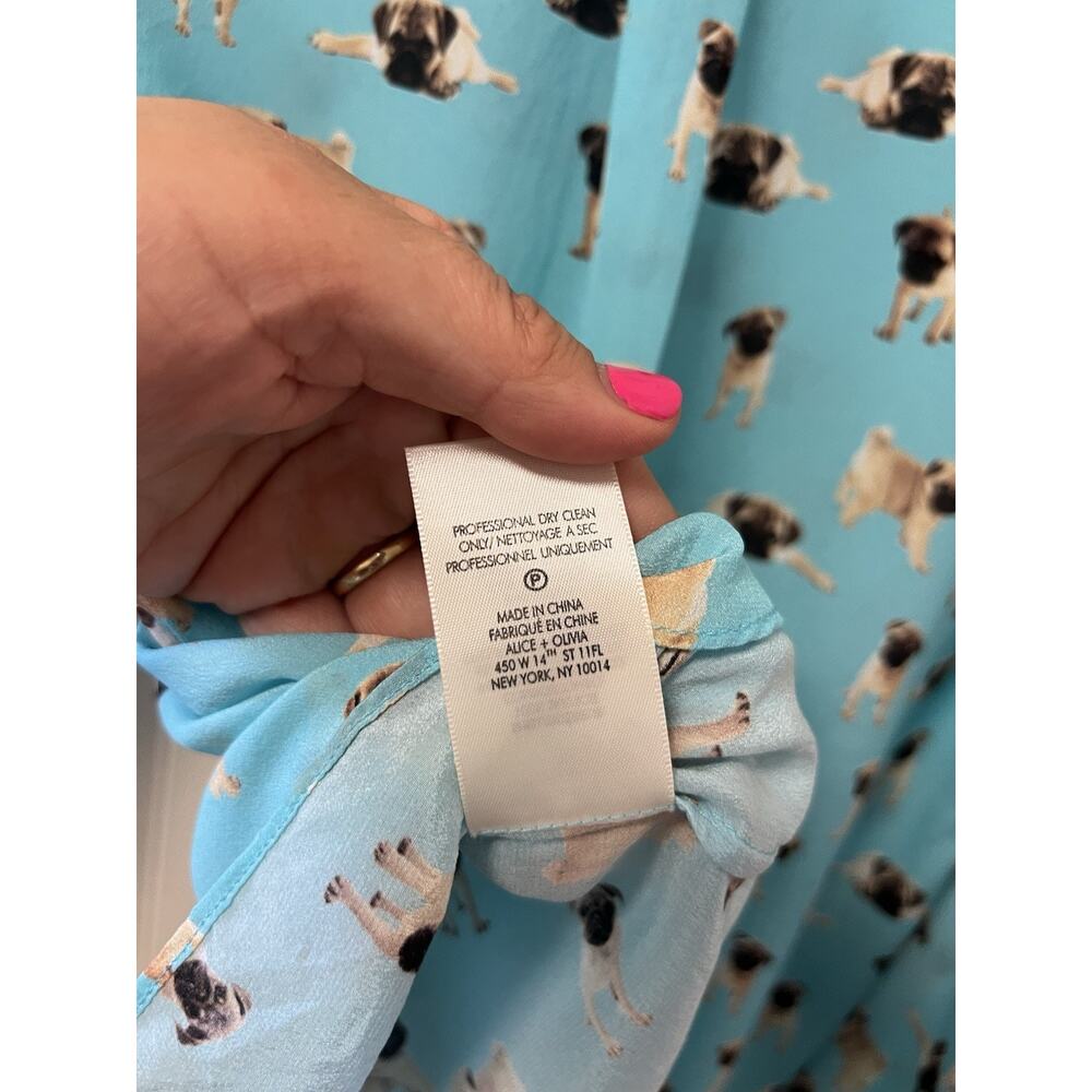 NWOT Alice + Olivia “Willa” pug party Silk button down shirt Medium - Picture 5 of 5